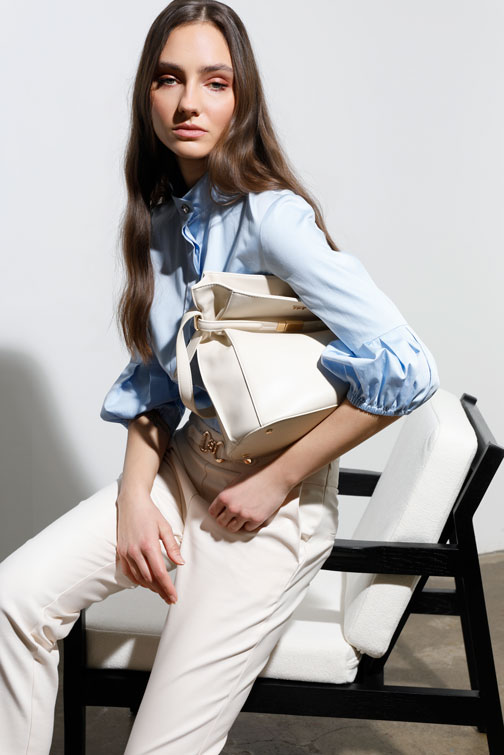 Pantalone sa dekorativnim detaljem Tiffany Production